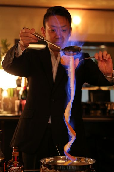 伝統のクレープ・シュゼット　魅惑のフランベ