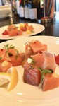 4日間じっくりとフランス・ゲランドの粗塩でたっぷりとマリネした味を凝縮させたら、ぶつ切りにしてご提供。