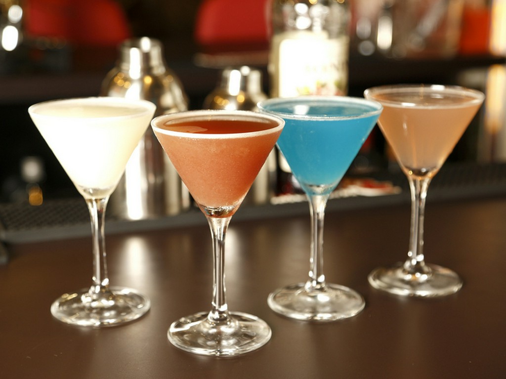 春夏秋冬をイメージしたカクテル。リクエストもOK