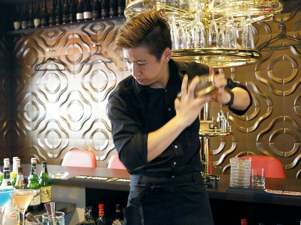 笑顔を忘れず、お客様に快適な時間を過ごしてもらえるよう配慮