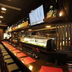 お気に入りの特等席。美味しい肴とお酒で至福のひとときを