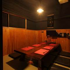 落ち着いた雰囲気のお座敷は、食事会やビジネスシーンにも最適