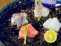 四季折々、新鮮な天然素材を選りすぐった『季節の旬のお造り』