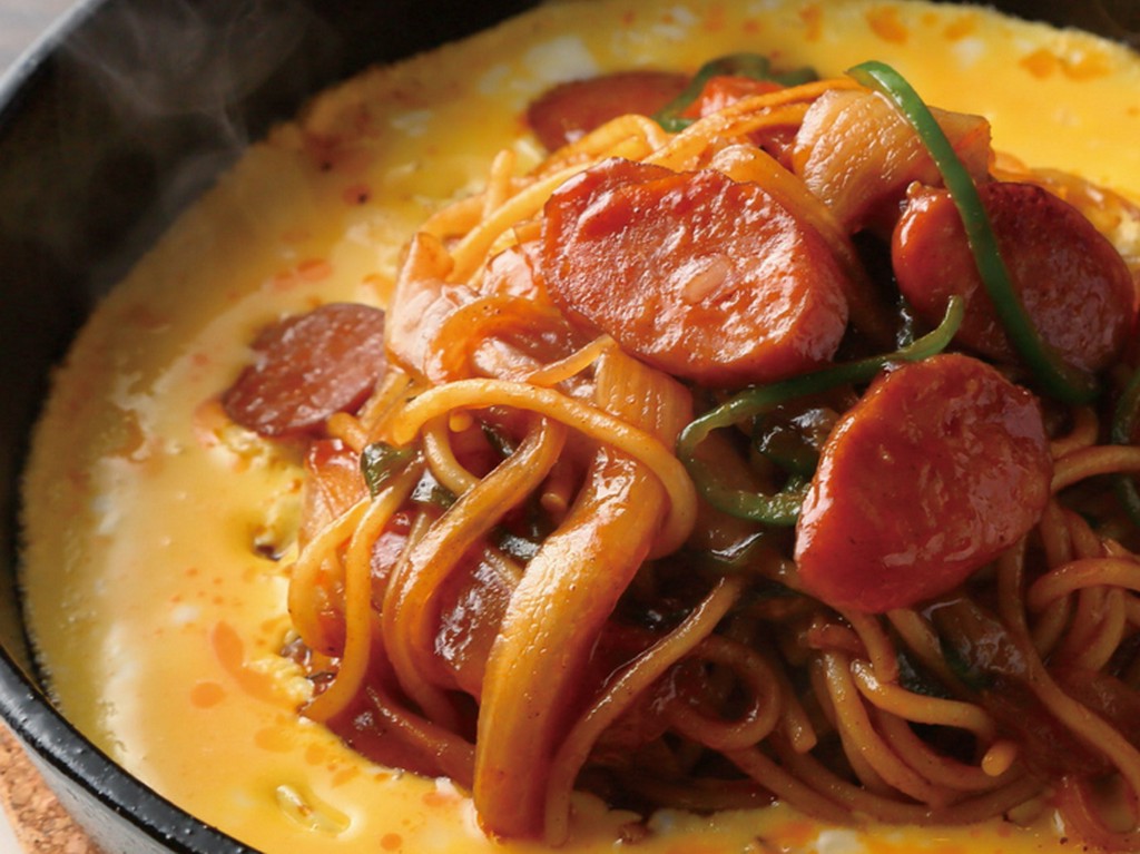 洋酒酒場のナポリタン