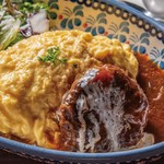 半熟にふわっ＆とろっで仕上げた『みんな大好きオムライス』に、これまたみんな『大好き粗挽きハンバーグ』のコンボプレート！