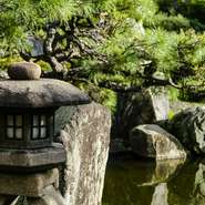 庭園を抜ける風が心地よい風情あふれる庭園。四季折々で表情が変わります。