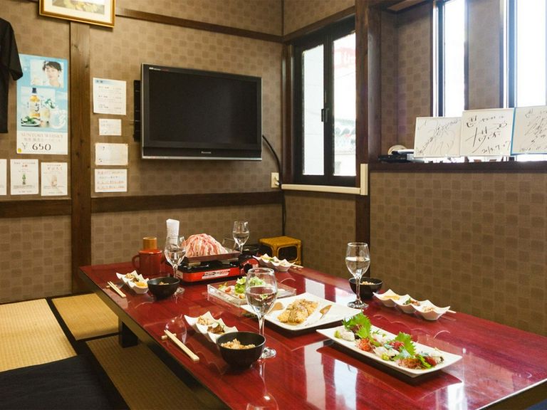 2階には個室&半個室を完備。最大30名様のご宴会もOK!