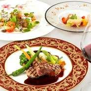 慌ただしい日常を忘れ、贅沢な時間を過ごせるこの店で優雅な女子会を開いてみてはいかがでしょう。四季折々の食材とシェフの持つ豊かな表現手法に誘われて、楽しい会話も花開くでしょう。