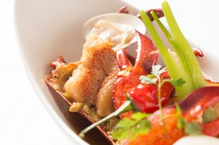 クリアで澄み渡り、ピントがしっかり合った『ブイヤベース』