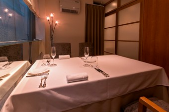 個室での接待利用、フロア貸切の女子会などがおすすめ