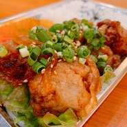 当店オリジナルの甘酸っぱいタレと豚肉を絡めました♪ご飯がすすむ一品です！大盛り￥650（税込）