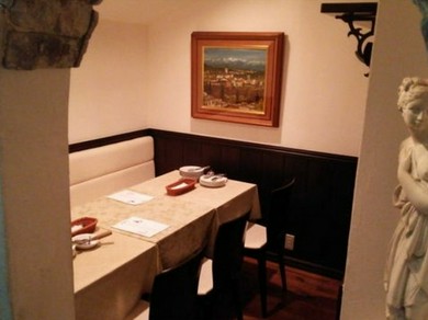 落ち着いた大人の雰囲気で二人の時間を