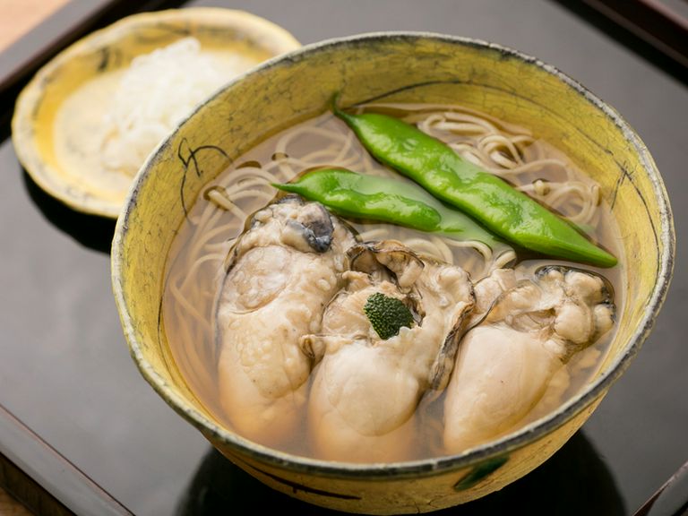 北海道・仙鳳趾産の牡蠣を使った『冷かきそば』