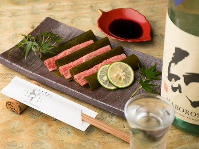 広島県産のお酒にこだわった。酒通も納得のラインナップが揃う