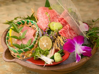 「こんなお肉を食べたい」でOK！店主がリクエストに応え厳選した肉を堪能できる『熟成肉の本日の3種盛り』