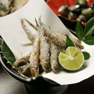 秋刀魚の風味を生かし脂のうまみがご飯にしみこむ…