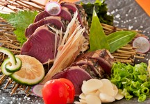 土佐が誇る鯨料理を堪能できる大満足のコース
＋1500円で2時間飲放題可能。4名様～、3日前迄要予約。