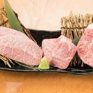 料理人がその日に入荷された中から厳選した希少部位を盛り合わせた豪華な一皿。まず、何を食べようかと迷ったらこの一皿をどうぞ。中々食べられないような珍しい味わいが揃っています。