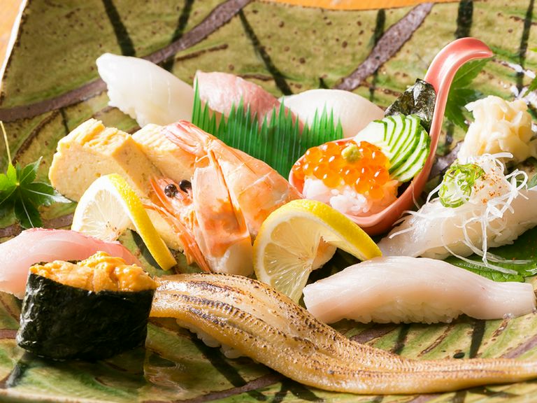 毎日仕入れる旬の魚で四季を堪能する