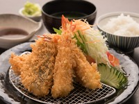 ボリューム満点！　長崎の鮮魚店から仕入れた新鮮な鮮魚を贅沢に揚げた『海鮮かつ』