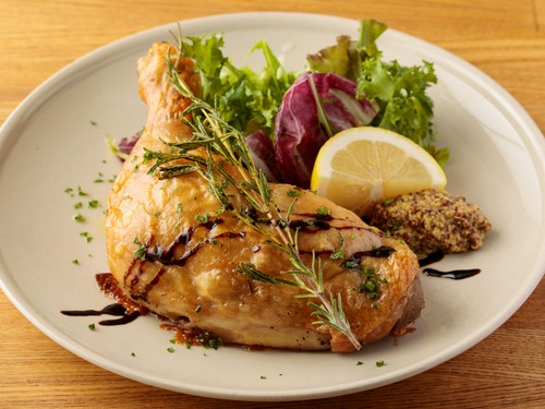 南アルプス産美桜鶏骨付きもも肉のコンフィ