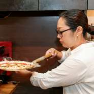 「イタリアンと聞くと敷居が高いイメージかもしれませんが、当店は、どんなお客様にも気軽にお食事を楽しんでいただきたいのでカジュアルな雰囲気を保てるようフレンドリーな接客を心がけております」と松尾氏。