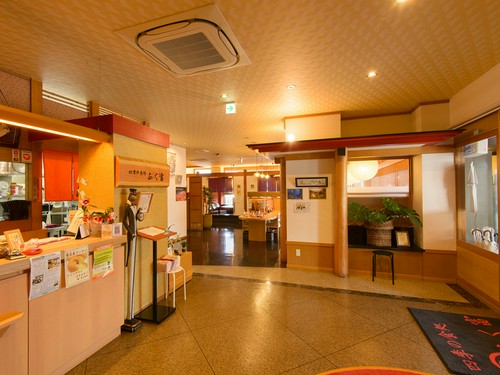 広々としたエントランス。これからいただく料理に心が弾みます