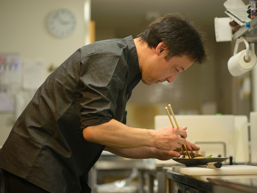 お客様の美味しい笑顔のために、美味しい料理でおもてなしを