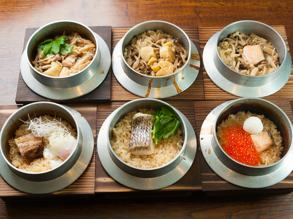 とりどりの具材とダシの旨みを楽しむ釜飯