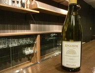 柑橘系のフルーティーな味わいが特徴のワインです。