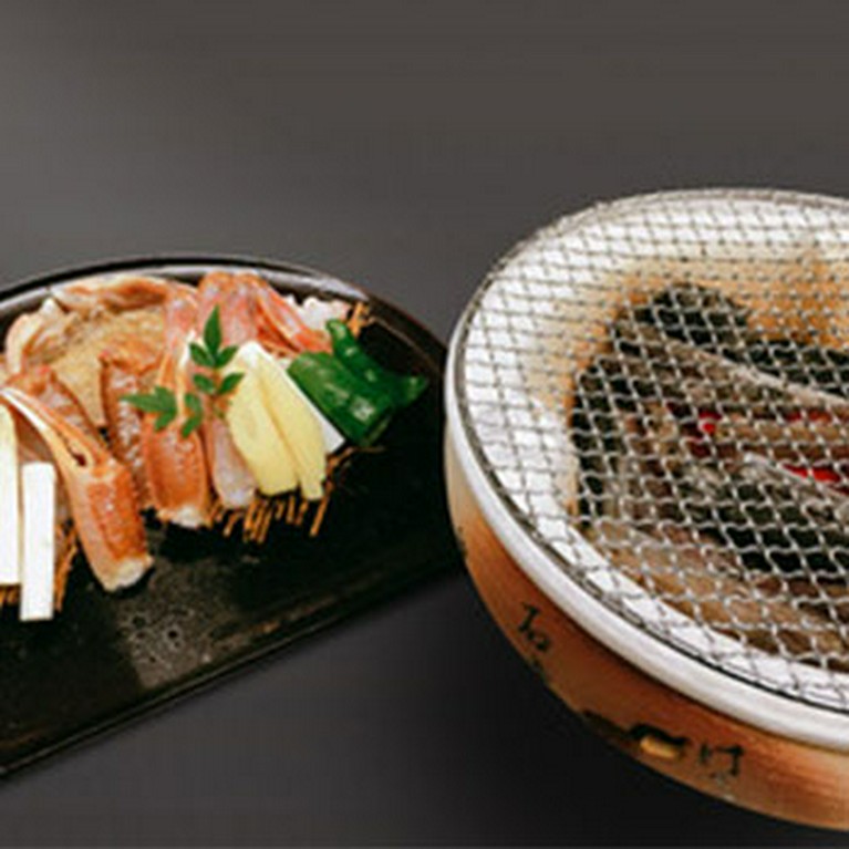 旬の食材と当店自慢の活ズワイ蟹を使用した焼き蟹コース