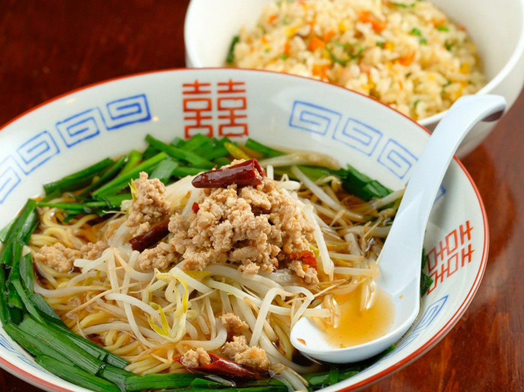 中国の調味料と真空製法の龍麺を使い、本場の味を楽しめる。一度食べたらクセになる味わい『台湾ラーメン』