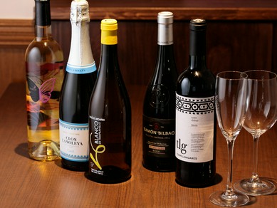 今宵はこれで乾杯。本日の選べるグラスワイン