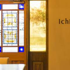 イタリア郊外のバールのような、お洒落な店内