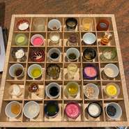 ※塩、醤油、薬味、オイル、ドレッシングなどから、お好みで２～4種類ほどお選びいただけます。