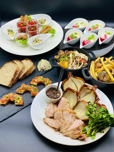 飲み放題付２時間 ■スタンダードコース 7,000円（７品）