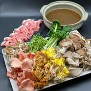 ●車麩ブルスケッタ●お惣菜３種●野菜のハーブエトゥフェ●自家製ライ麦パン■信州産なきのこと三元豚の鍋