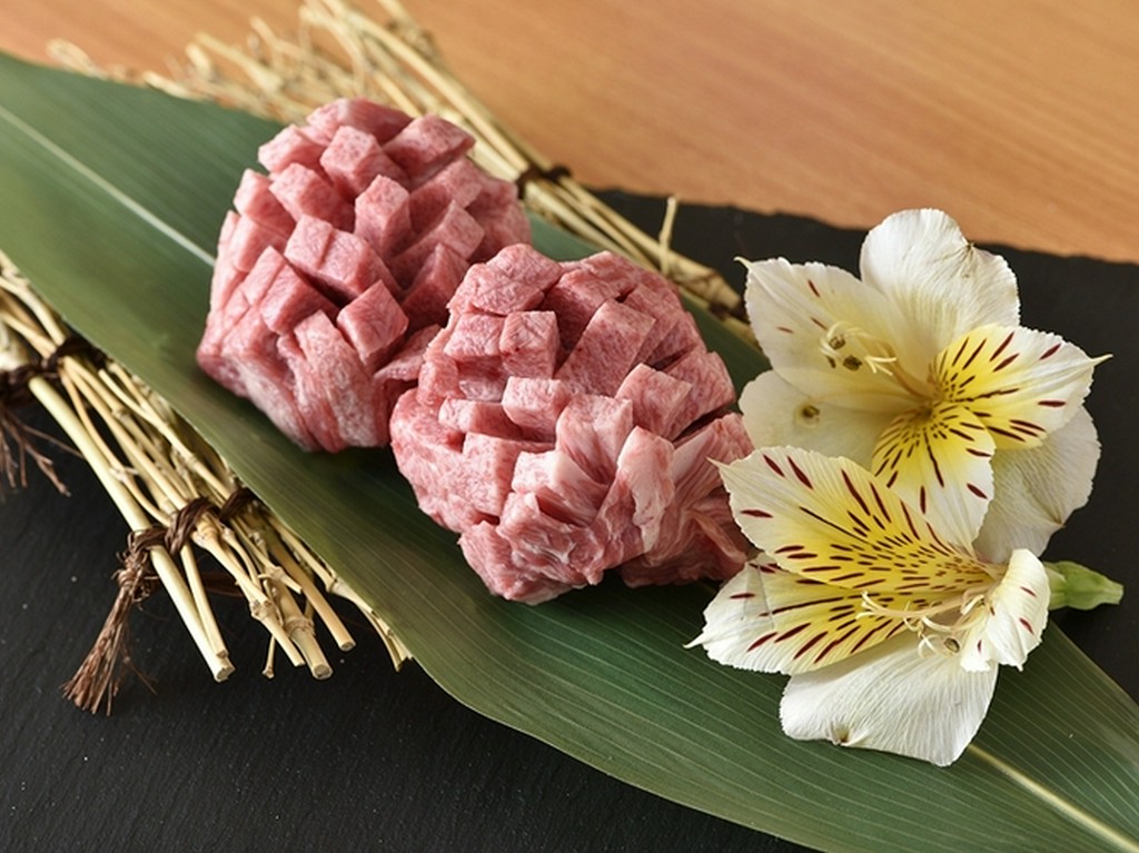 見た目の美しさも絶品『特選生花咲タン塩』