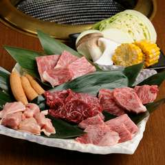 いろいろ食べたいあなたにオススメ『どんちゃん盛り合わせ』