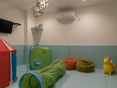 お子様といっしょに気軽に利用できる、キッズルームを完備