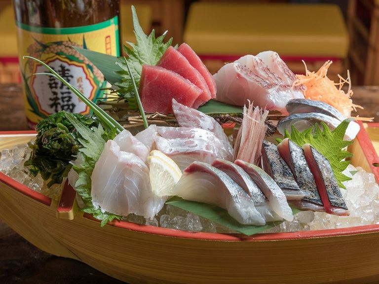鮮度のいい魚介類の旨さを堪能できる『刺身五点盛り』