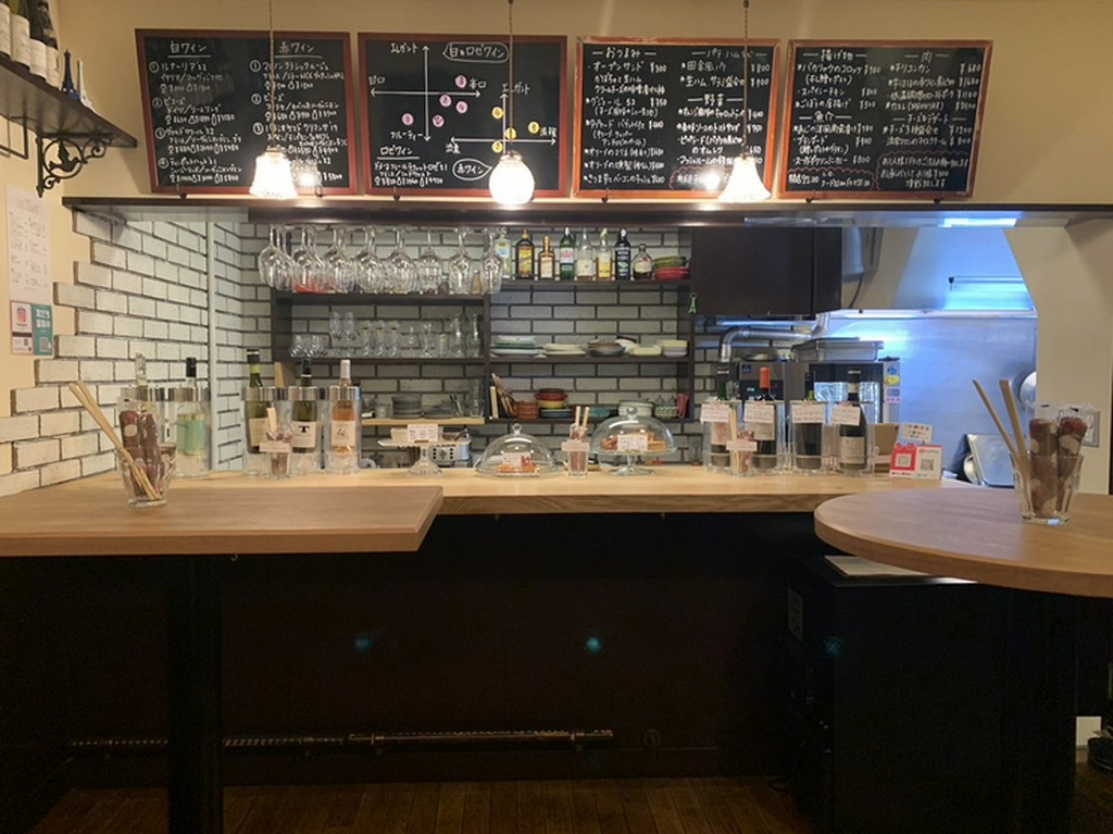 素敵なインテリアに囲まれて、気取らずにカジュアルなデートを