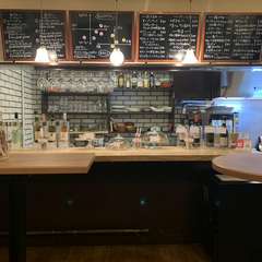 素敵なインテリアに囲まれて、気取らずにカジュアルなデートを