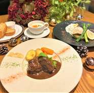 イエローテイルで素敵なクリスマスディナーをどうぞ！