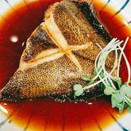 日本酒に鰈の煮付け！日本人に生まれて良かったという思える組み合わせですよ！