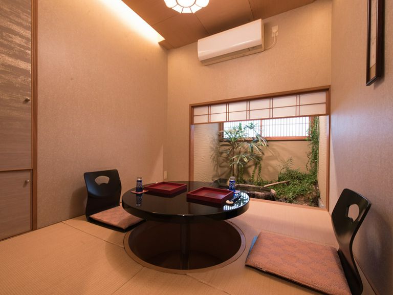 ゆったりと寛げる、プライベートな個室席でお食事を堪能