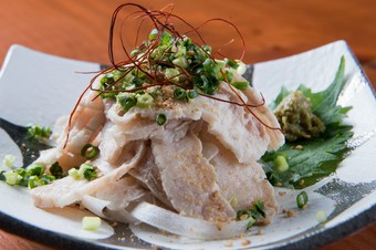 口の中でとろける食感がたまらない『和牛酢もつ』