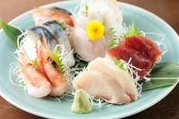 早川漁港から毎朝届く新鮮魚介の『刺身5点盛り』