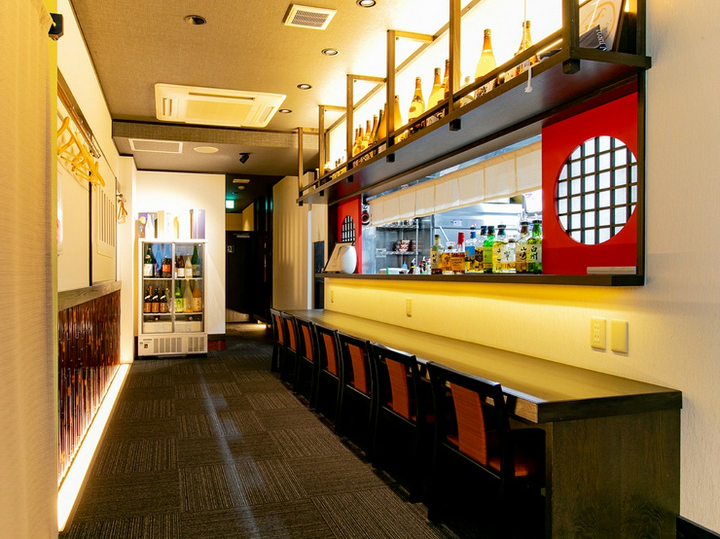 自分のペースで過ごせる、一人で気軽に訪れたいカウンター席