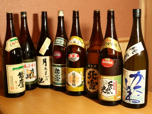 地元を中心とする、店主おすすめの日本酒たち
